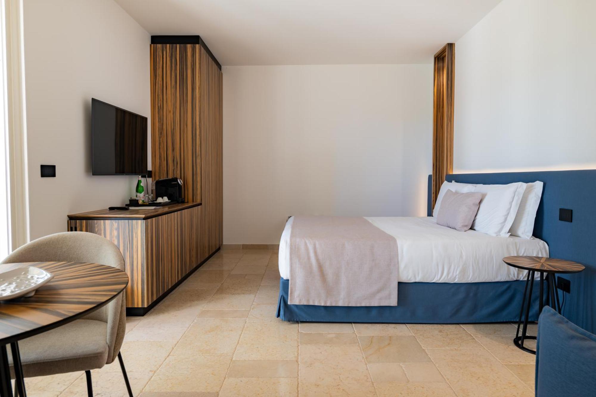 Essenza Relais Contemporaneo Frühstückspension Cisternino