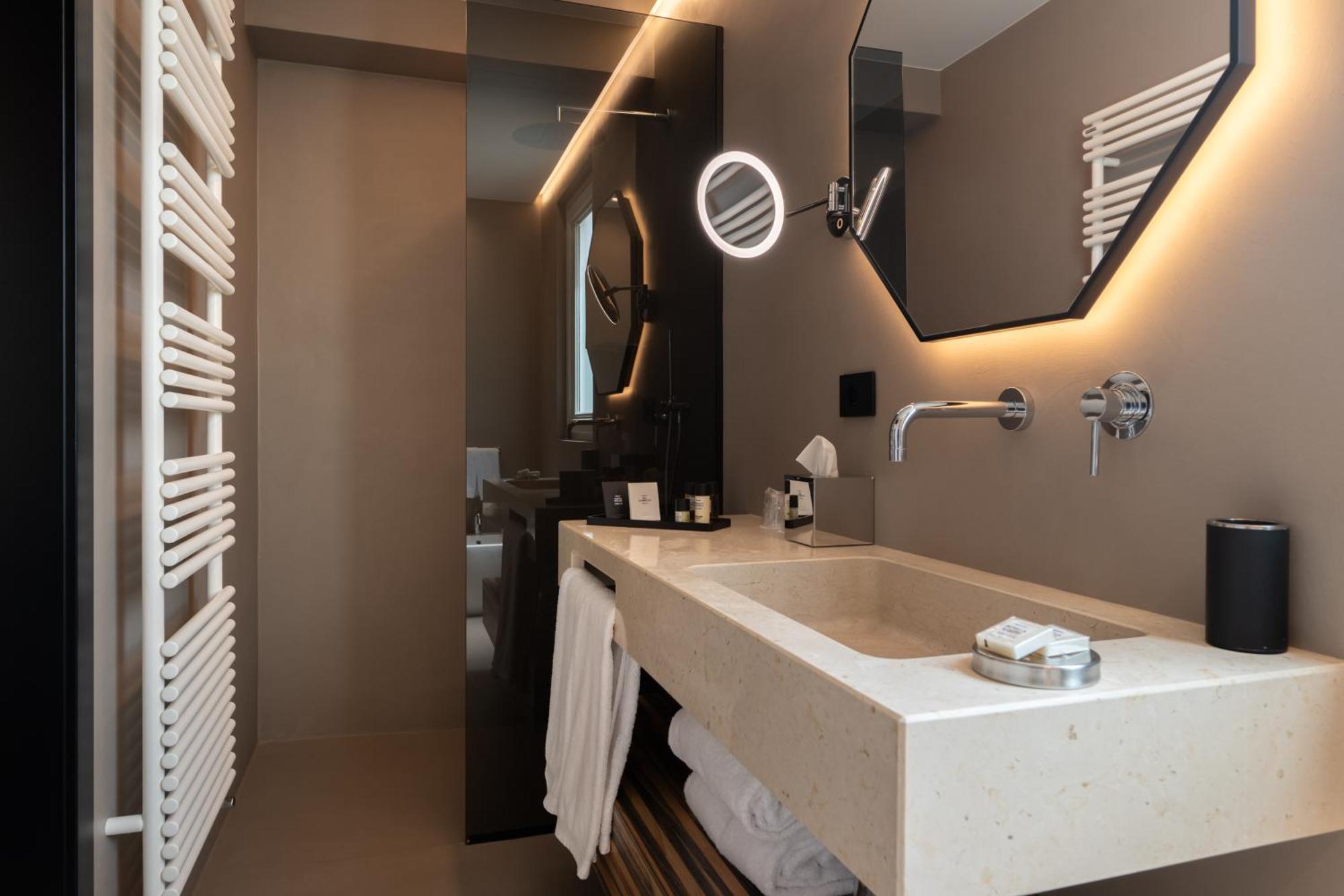 Essenza Relais Contemporaneo Frühstückspension
